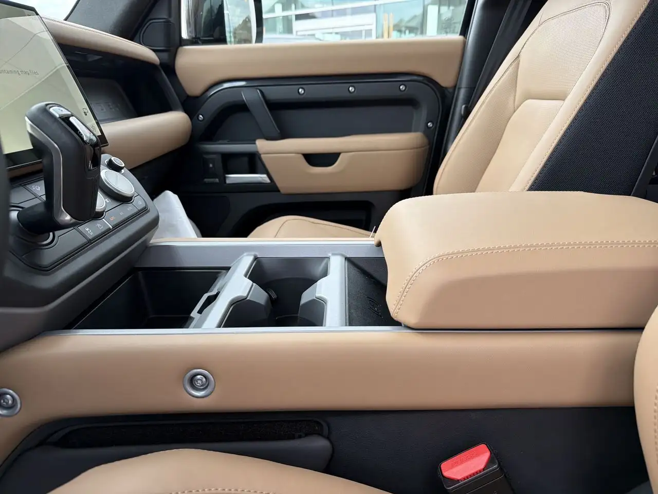 Land Rover Defender снимка Land Rover Defender
