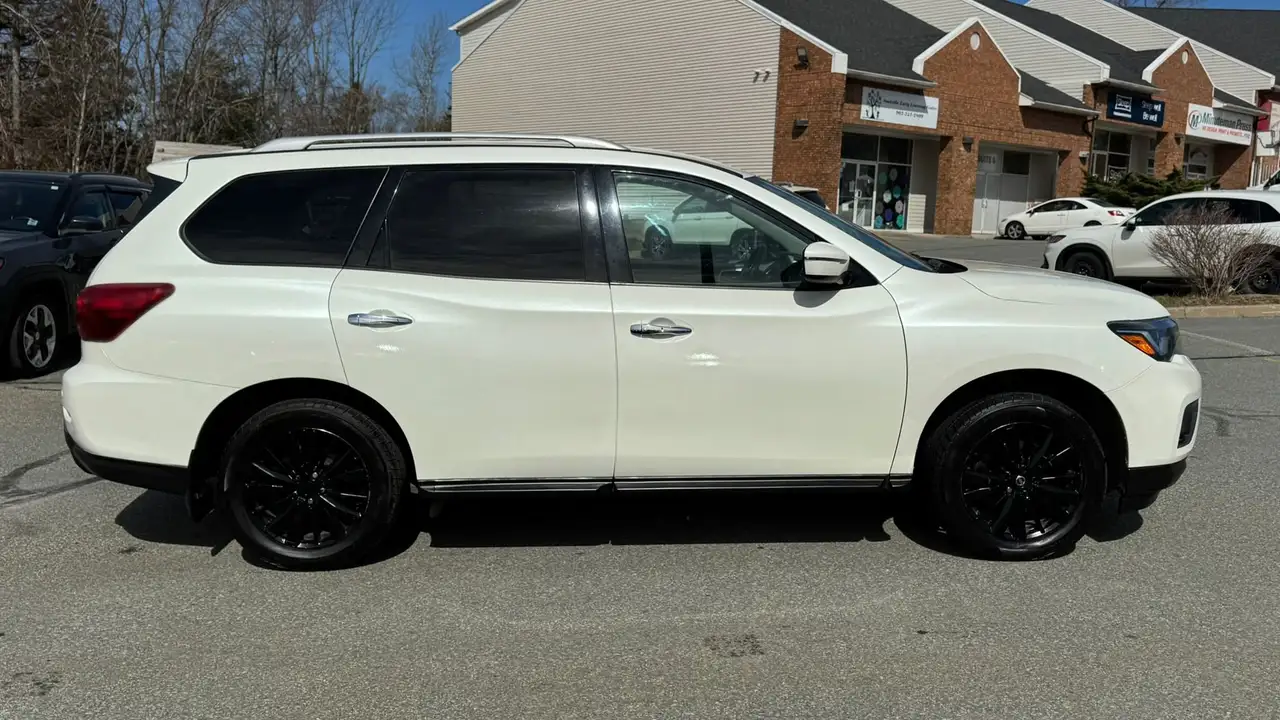Nissan Pathfinder fotografie Nissan Pathfinder