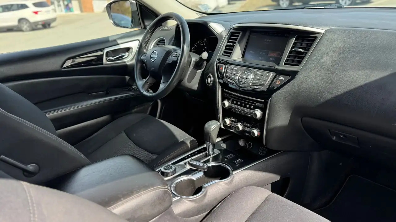Nissan Pathfinder fotografie Nissan Pathfinder