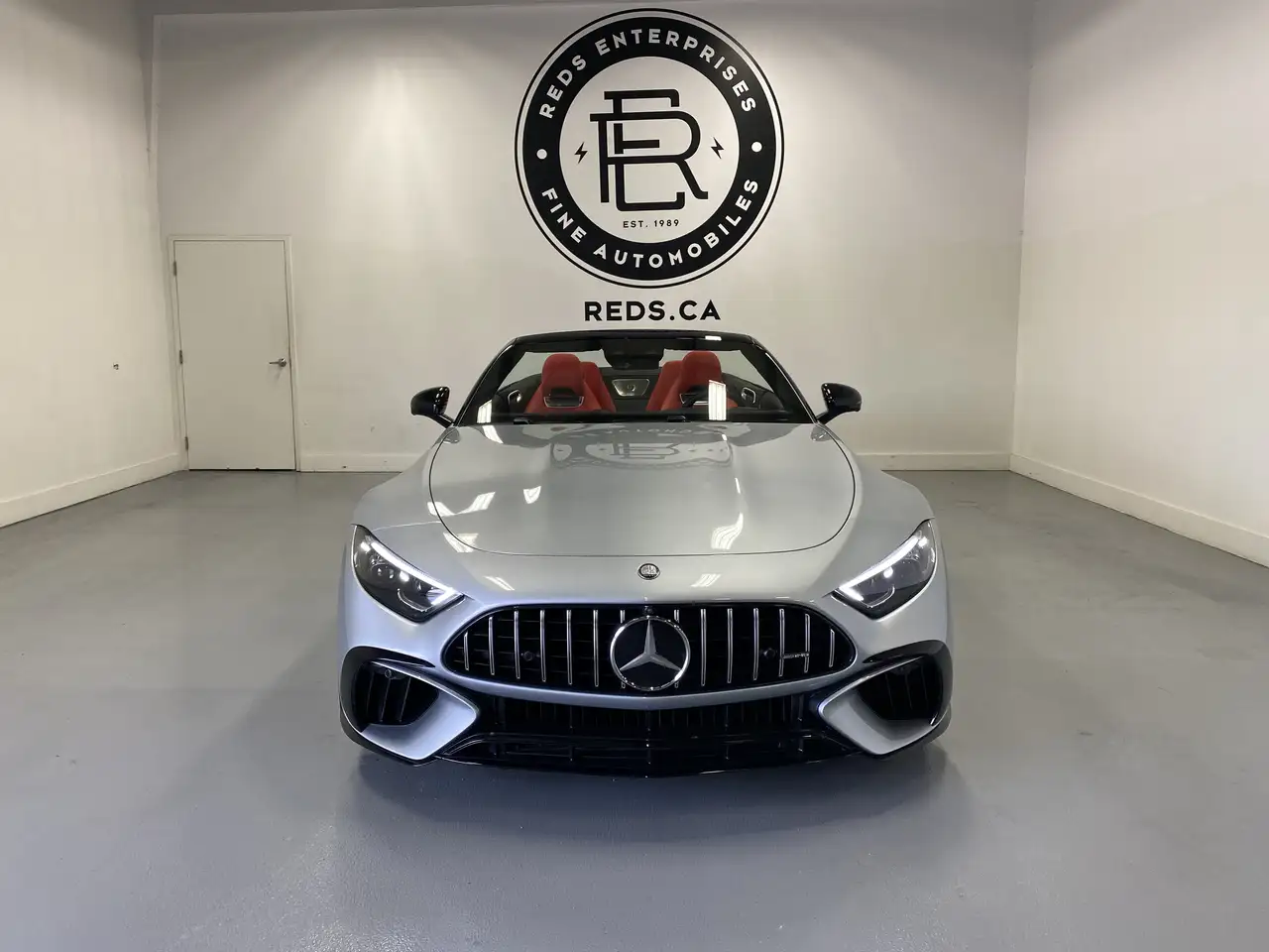 Mercedes-Benz SL снимка Mercedes-Benz SL