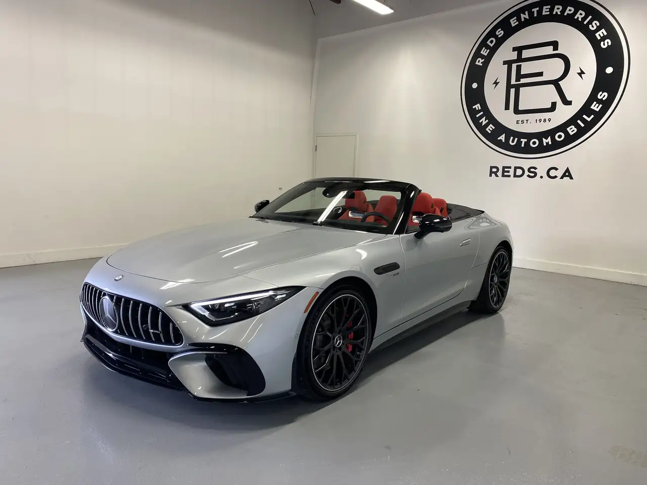 Mercedes-Benz SL снимка Mercedes-Benz SL