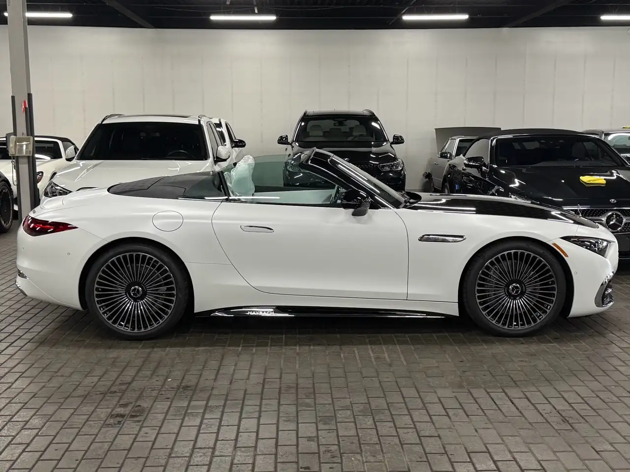 Mercedes-Benz SL снимка Mercedes-Benz SL