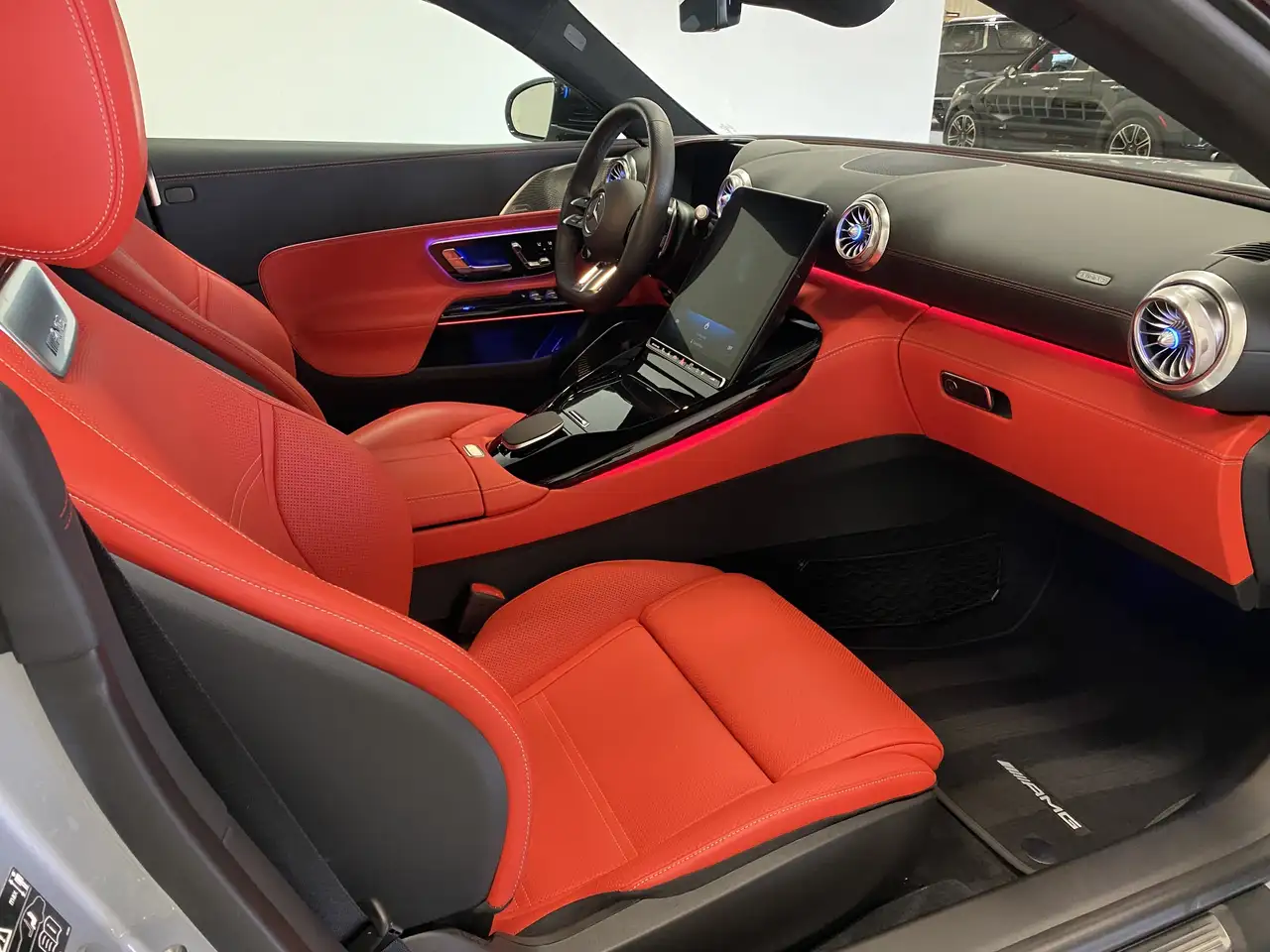 Mercedes-Benz SL снимка Mercedes-Benz SL