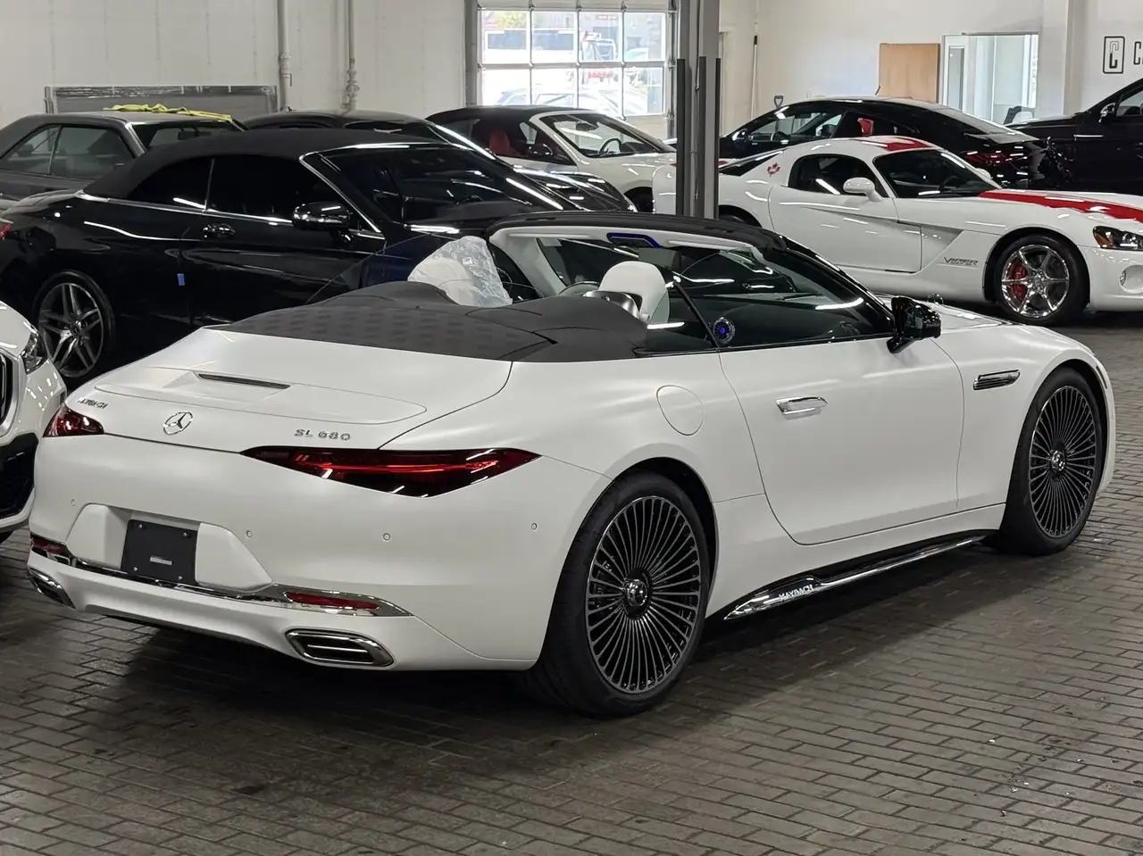 Mercedes-Benz SL снимка Mercedes-Benz SL