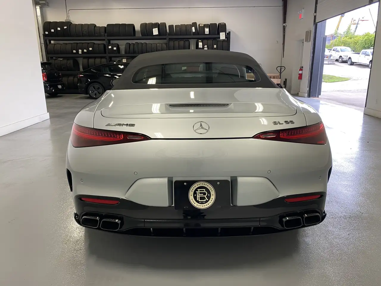 Mercedes-Benz SL снимка Mercedes-Benz SL