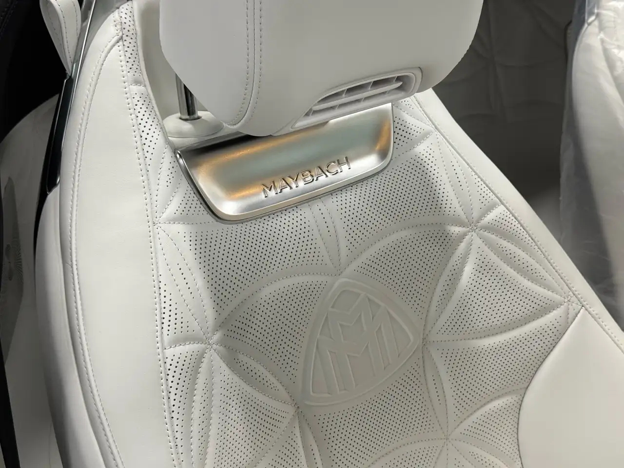 Mercedes-Benz SL снимка Mercedes-Benz SL
