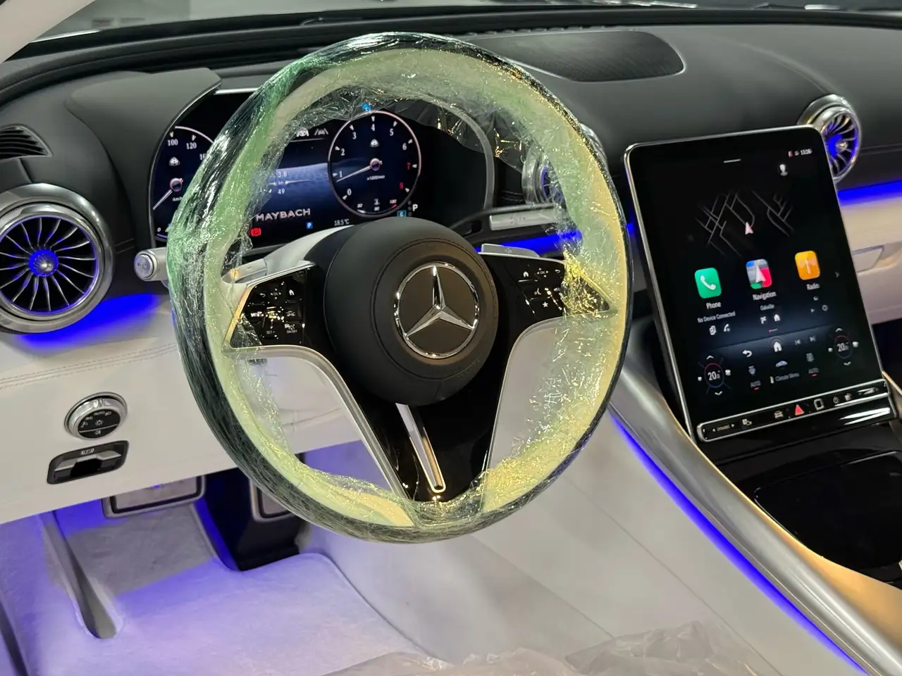 Mercedes-Benz SL снимка Mercedes-Benz SL