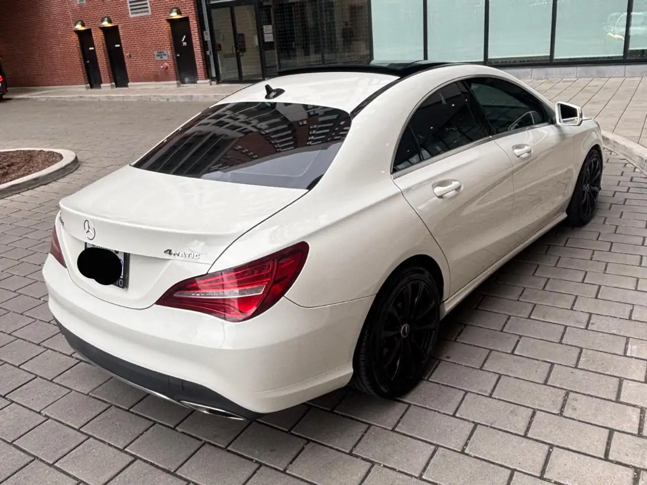Mercedes-Benz CLA снимка Mercedes-Benz CLA