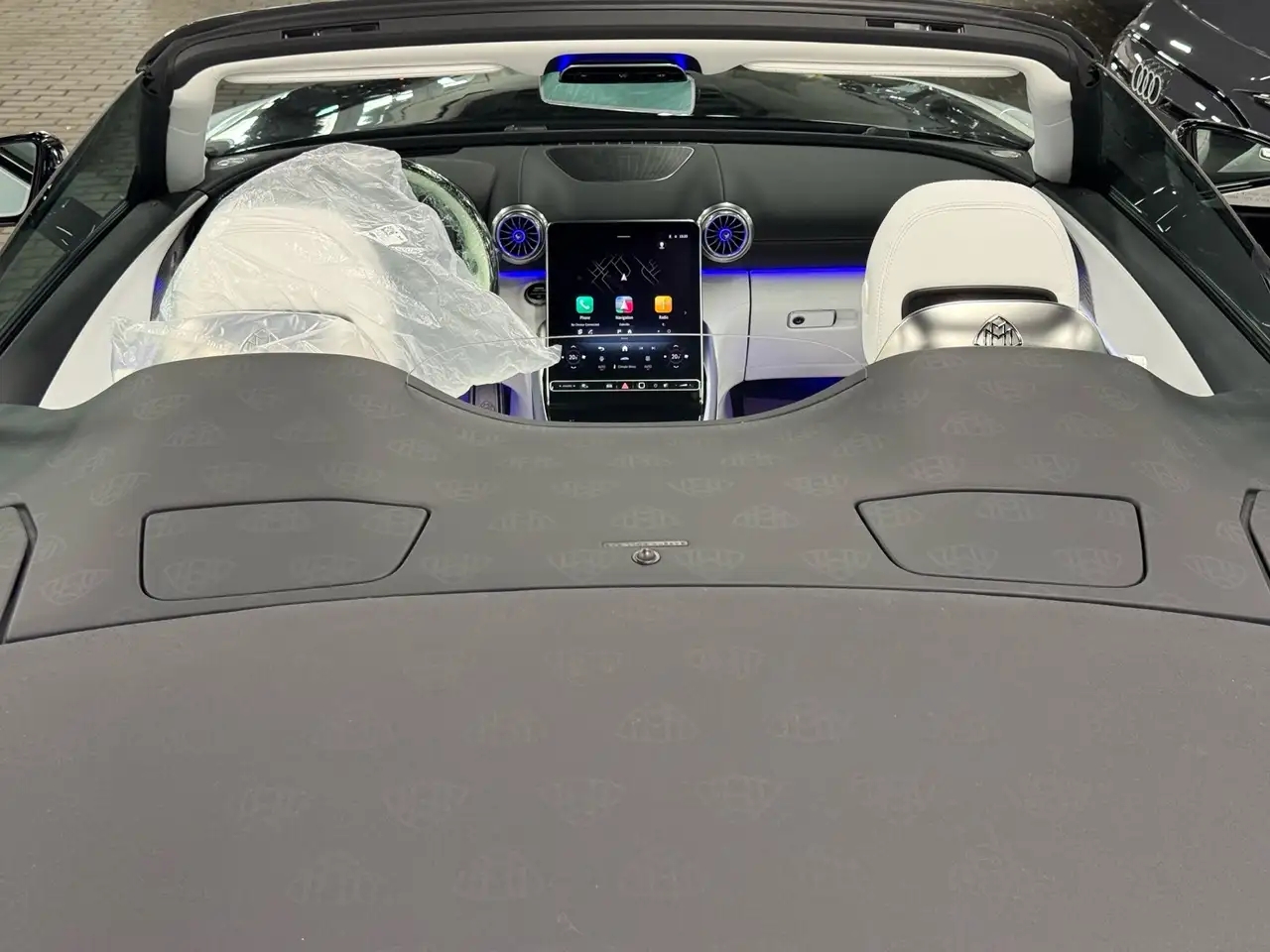 Mercedes-Benz SL снимка Mercedes-Benz SL