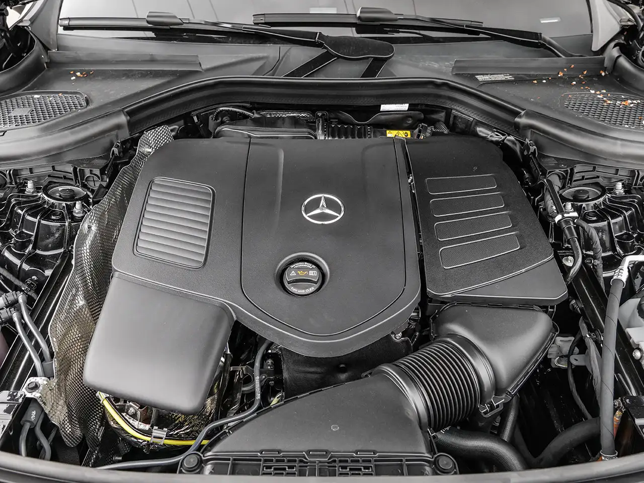 Mercedes-Benz GLC снимка Mercedes-Benz GLC