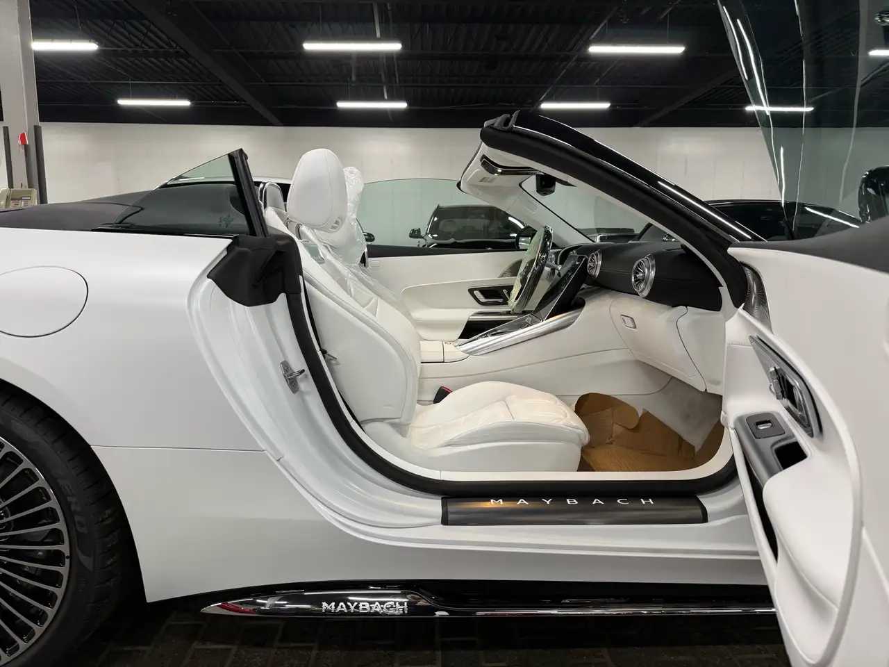 Mercedes-Benz SL снимка Mercedes-Benz SL