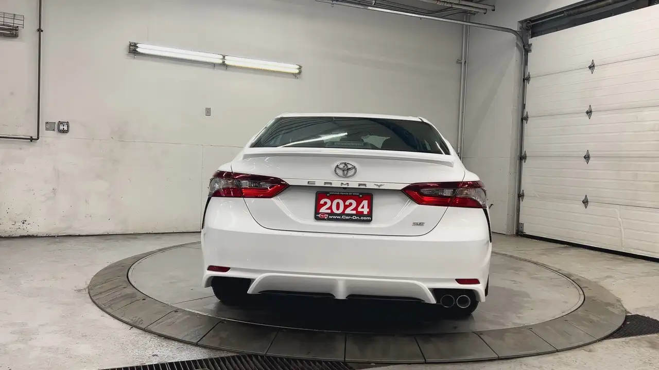 Toyota Camry снимка Toyota Camry