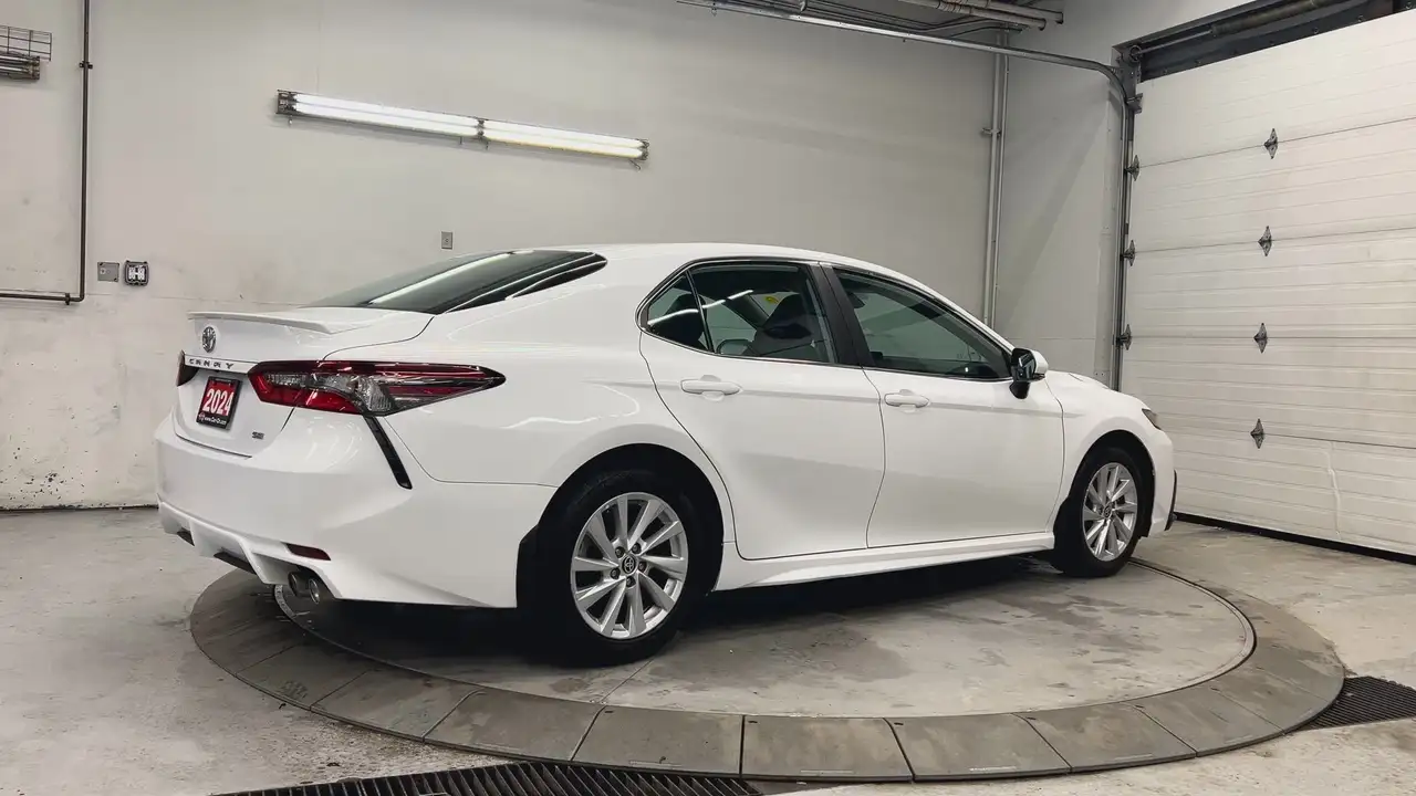 Toyota Camry снимка Toyota Camry