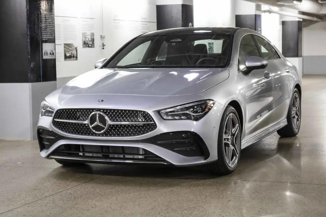 Mercedes-Benz CLA photo Mercedes-Benz CLA