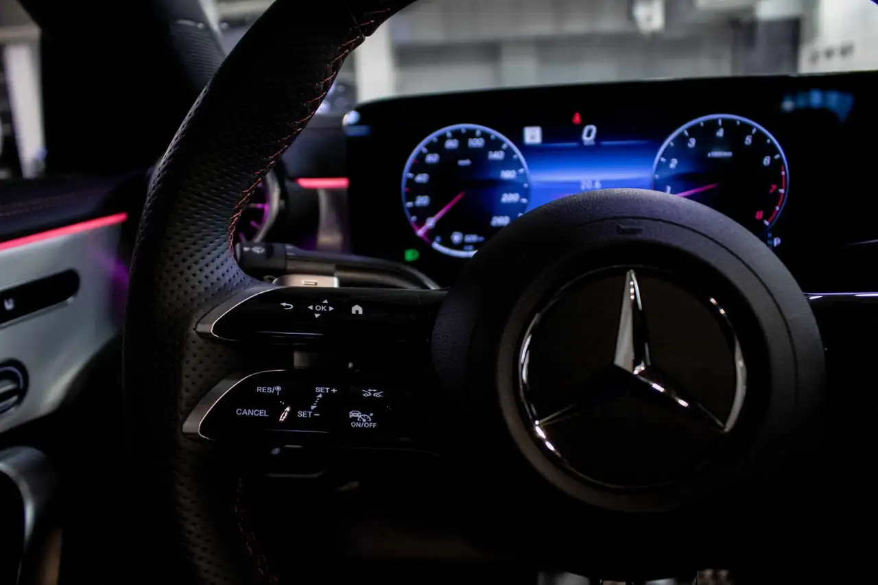 Mercedes-Benz CLA photo Mercedes-Benz CLA