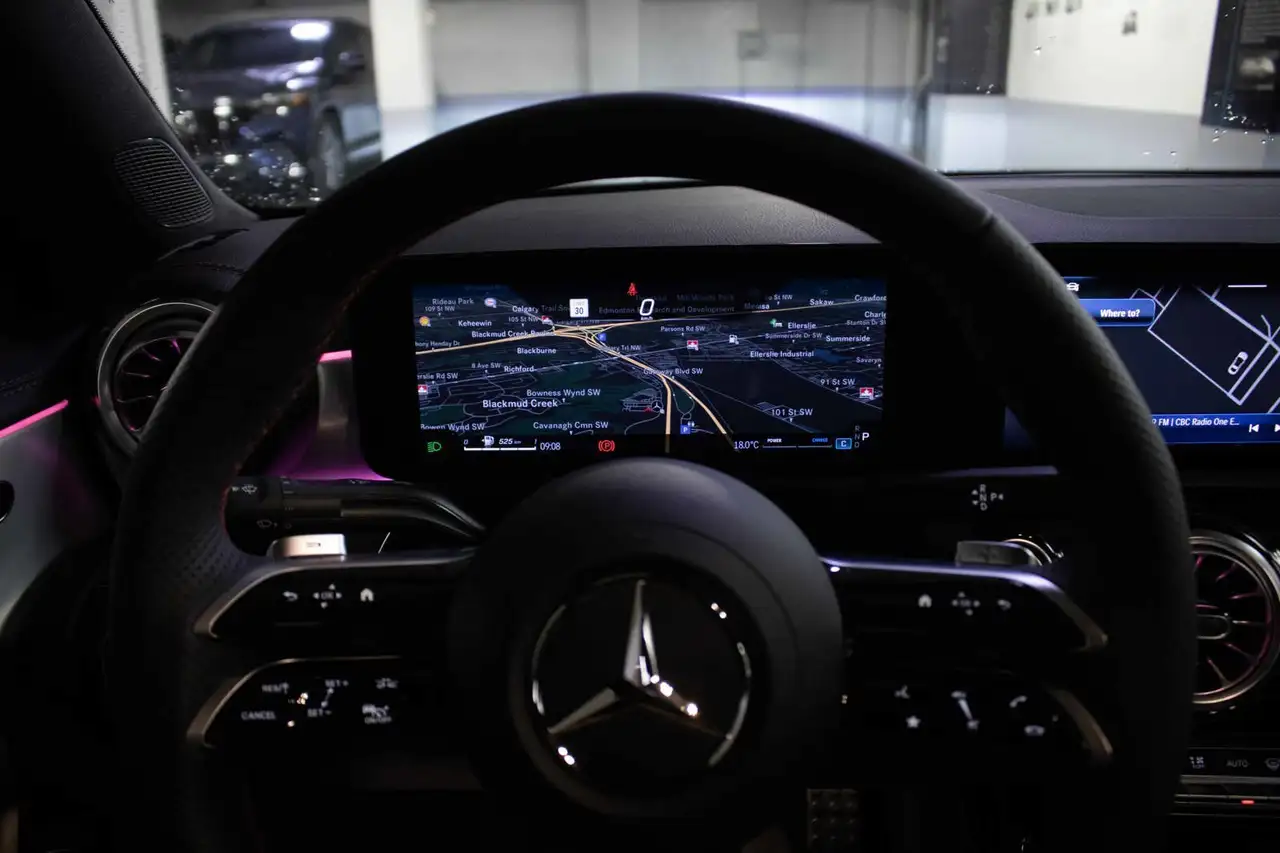 Mercedes-Benz CLA photo Mercedes-Benz CLA