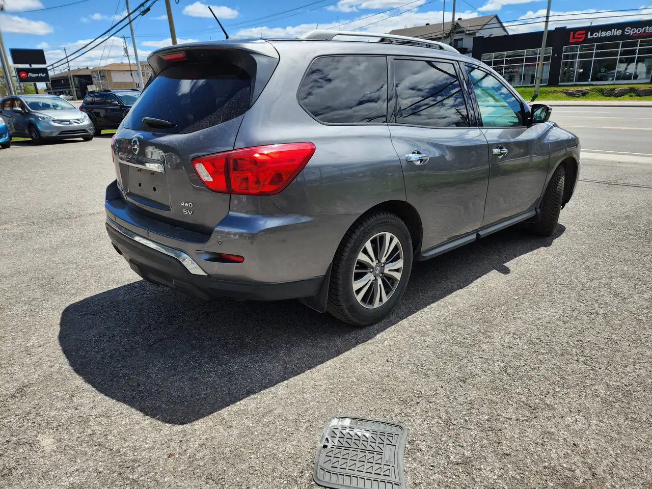 Nissan Pathfinder photo Nissan Pathfinder
