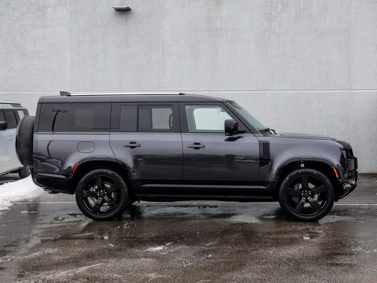 Land Rover Defender photo Land Rover Defender