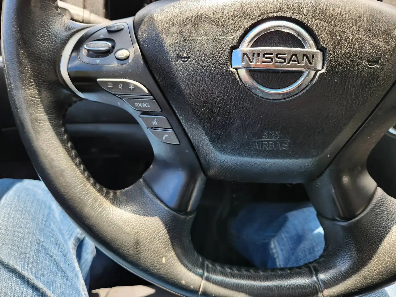 Nissan Pathfinder photo Nissan Pathfinder