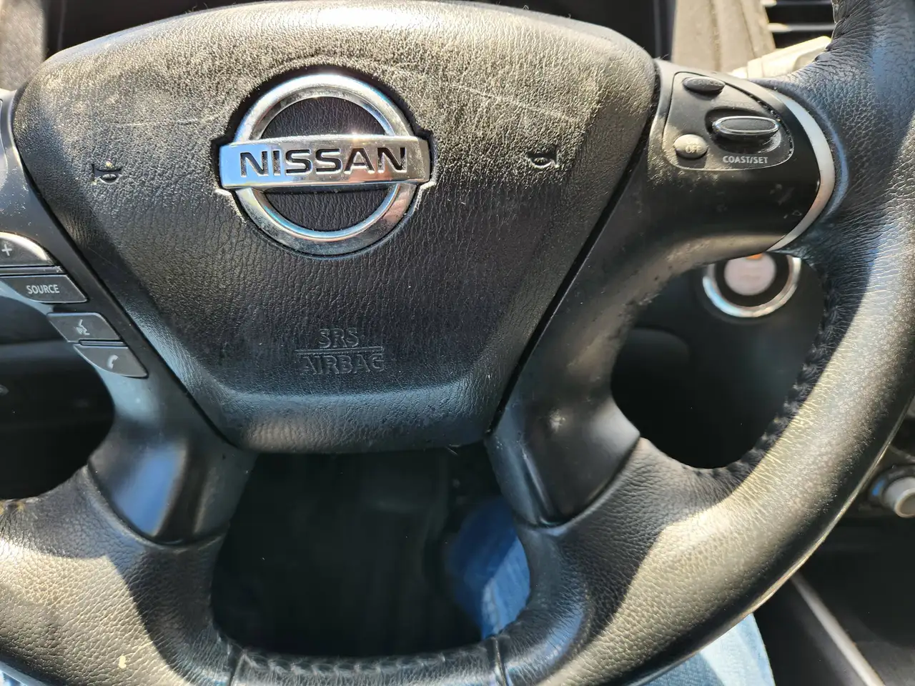 Nissan Pathfinder photo Nissan Pathfinder