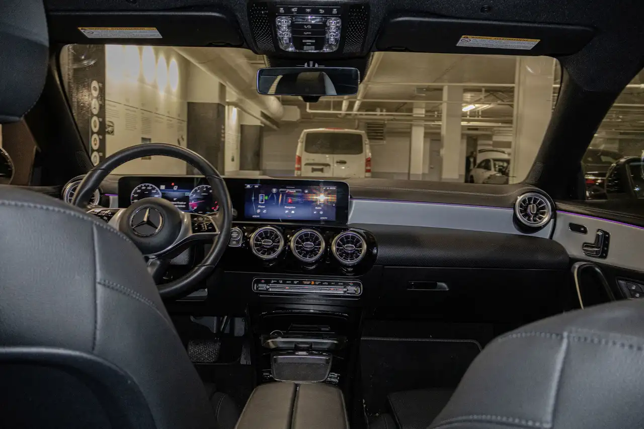 Mercedes-Benz CLA снимка Mercedes-Benz CLA
