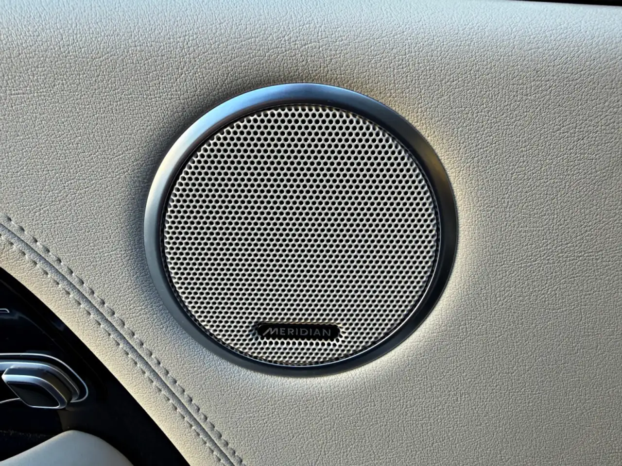 Land Rover Range Rover снимка Land Rover Range Rover