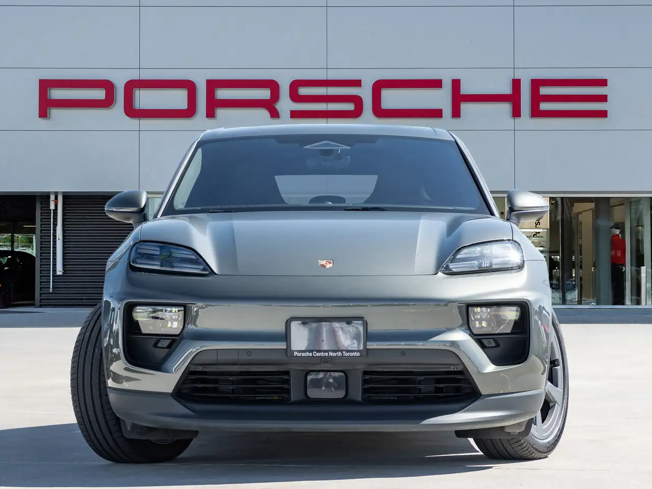 Porsche Macan photo Porsche Macan