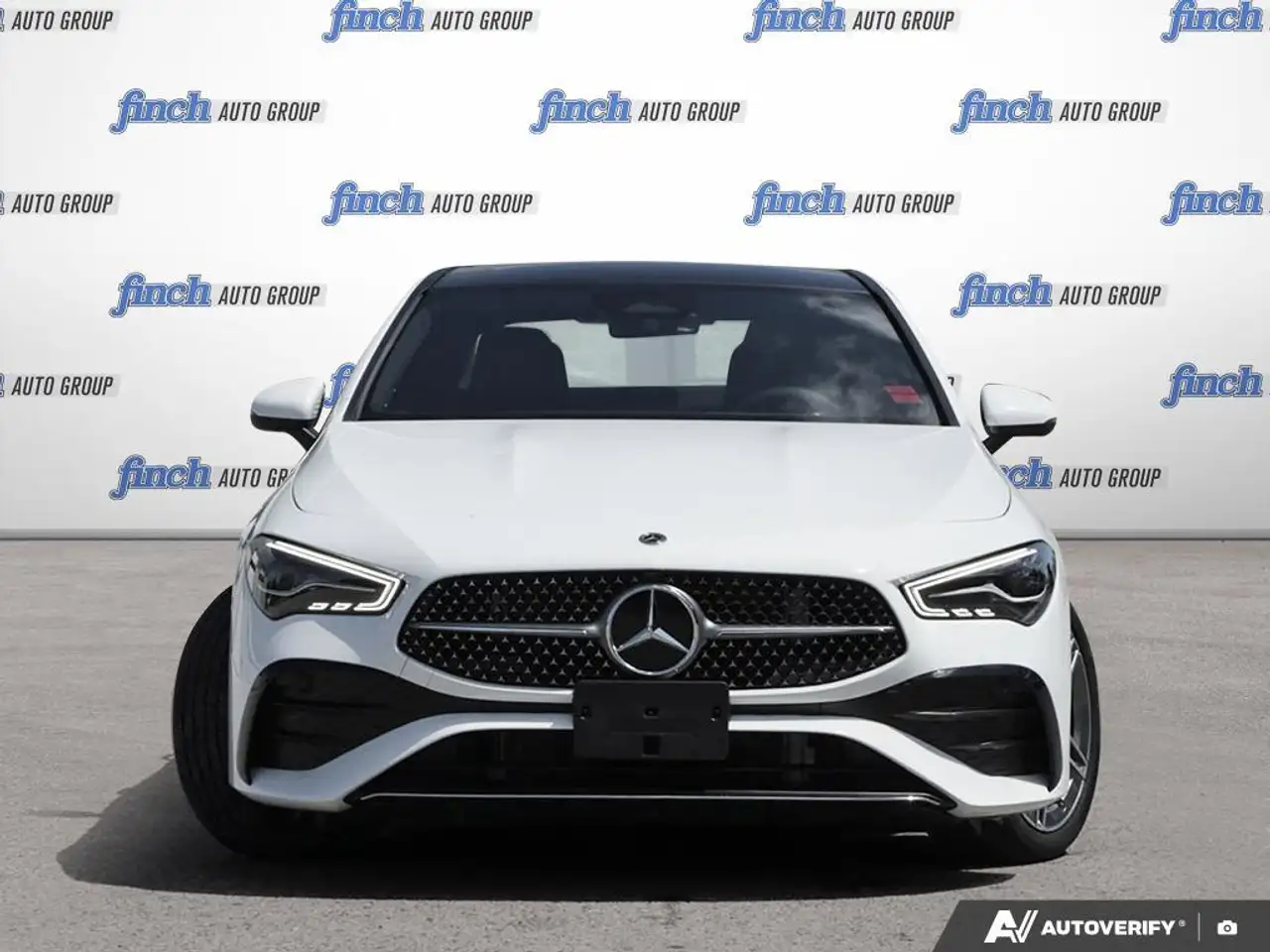 Mercedes-Benz CLA снимка Mercedes-Benz CLA