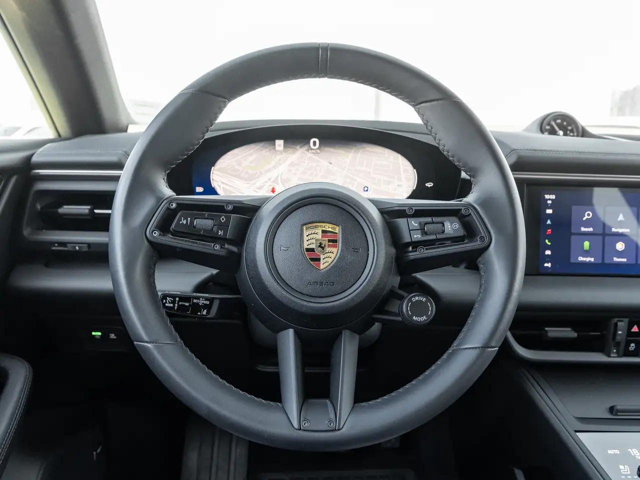 Porsche Macan photo Porsche Macan