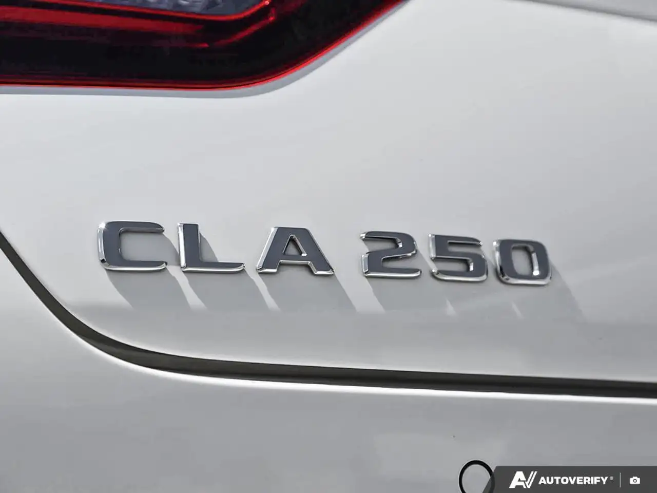 Mercedes-Benz CLA снимка Mercedes-Benz CLA