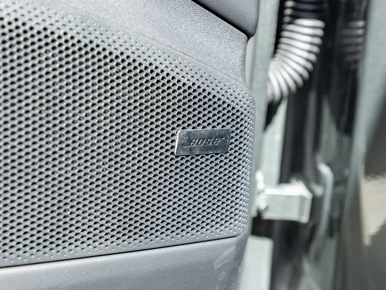 Porsche Macan photo Porsche Macan