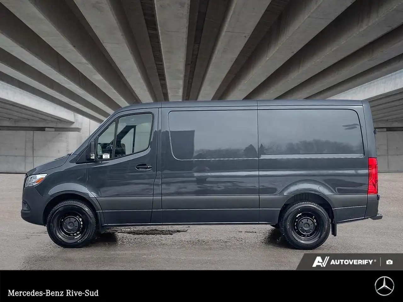 Mercedes-Benz Sprinter photo Mercedes-Benz Sprinter