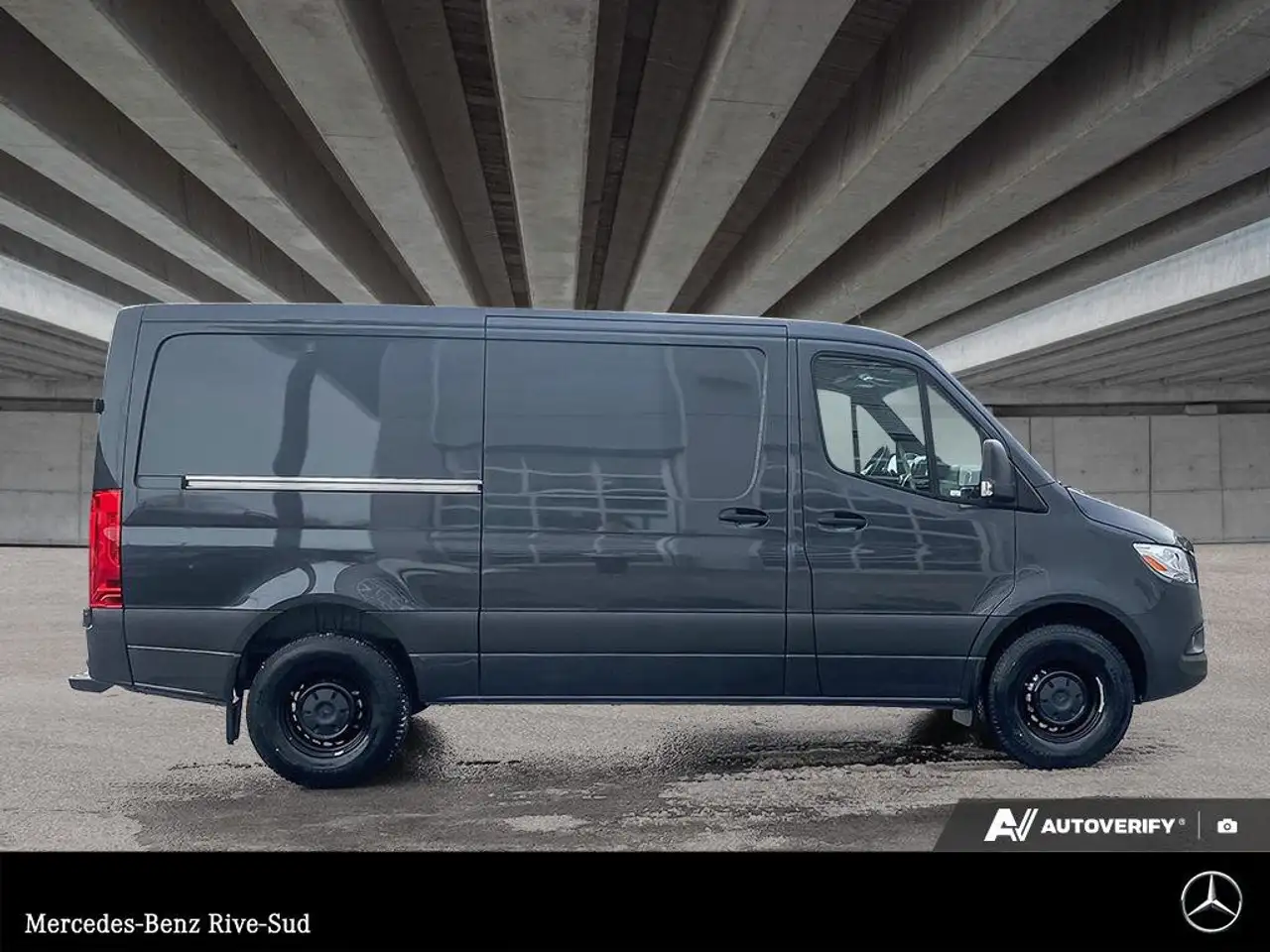 Mercedes-Benz Sprinter photo Mercedes-Benz Sprinter