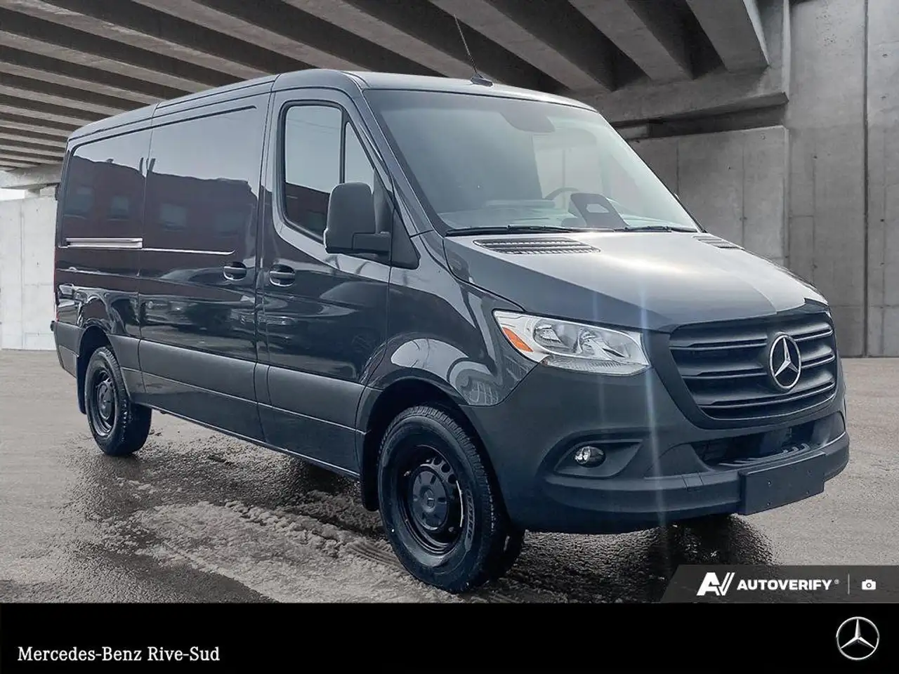 Mercedes-Benz Sprinter photo Mercedes-Benz Sprinter