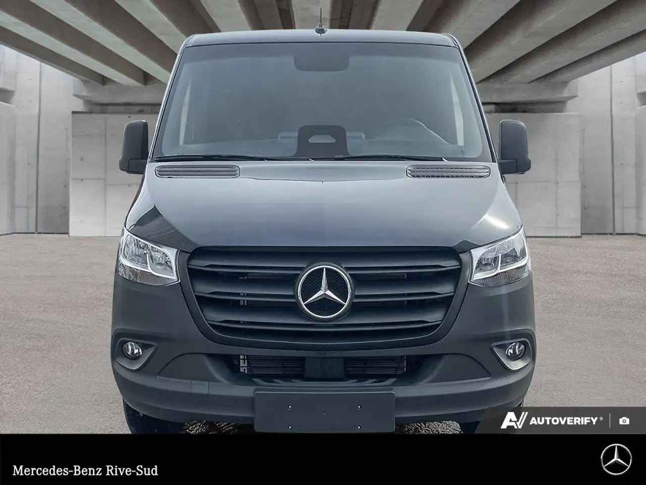 Mercedes-Benz Sprinter photo Mercedes-Benz Sprinter