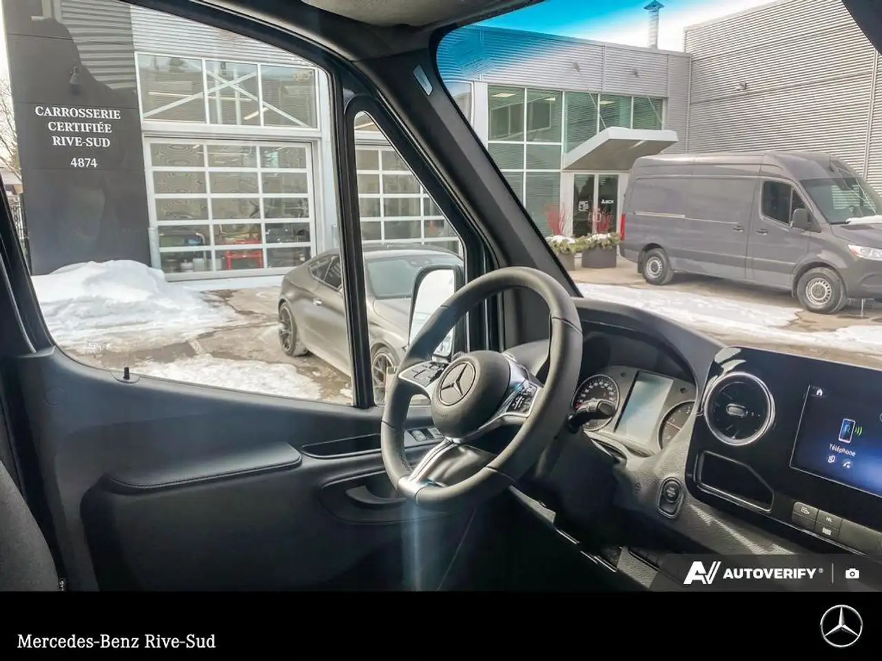 Mercedes-Benz Sprinter photo Mercedes-Benz Sprinter