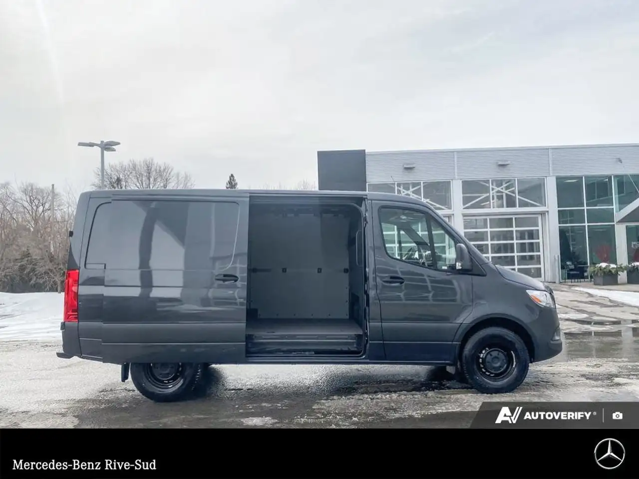 Mercedes-Benz Sprinter photo Mercedes-Benz Sprinter