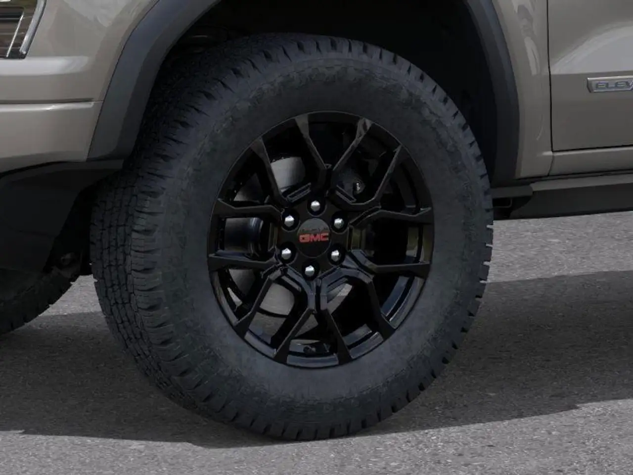 GMC Canyon photo GMC Canyon