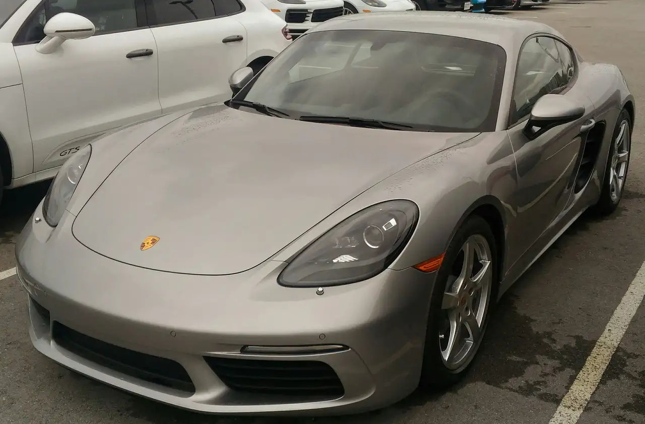 Porsche 718 Cayman photo Porsche 718 Cayman