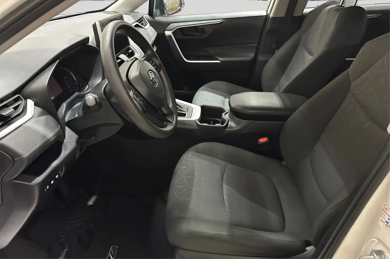 Toyota RAV 4 снимка Toyota RAV 4
