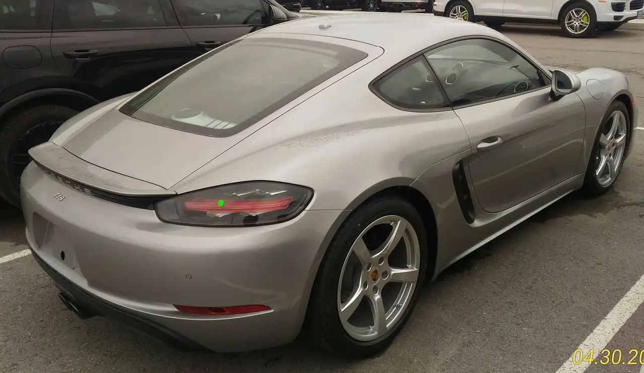 Porsche 718 Cayman photo Porsche 718 Cayman