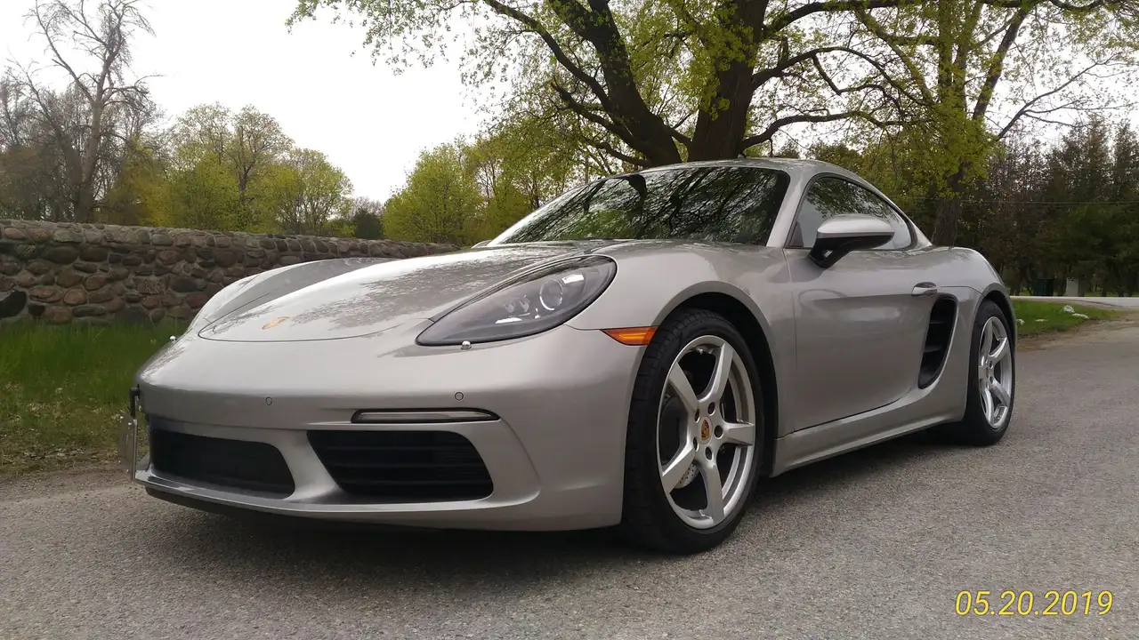 Porsche 718 Cayman photo Porsche 718 Cayman