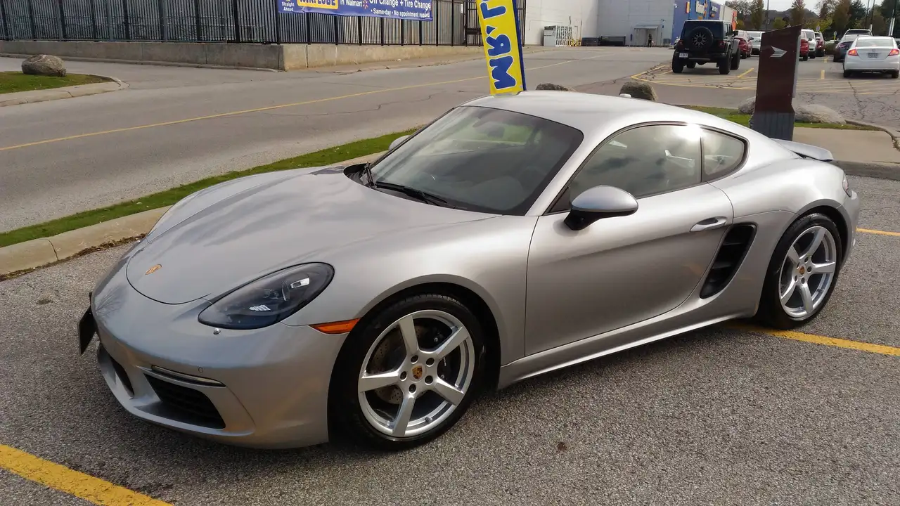 Porsche 718 Cayman photo Porsche 718 Cayman