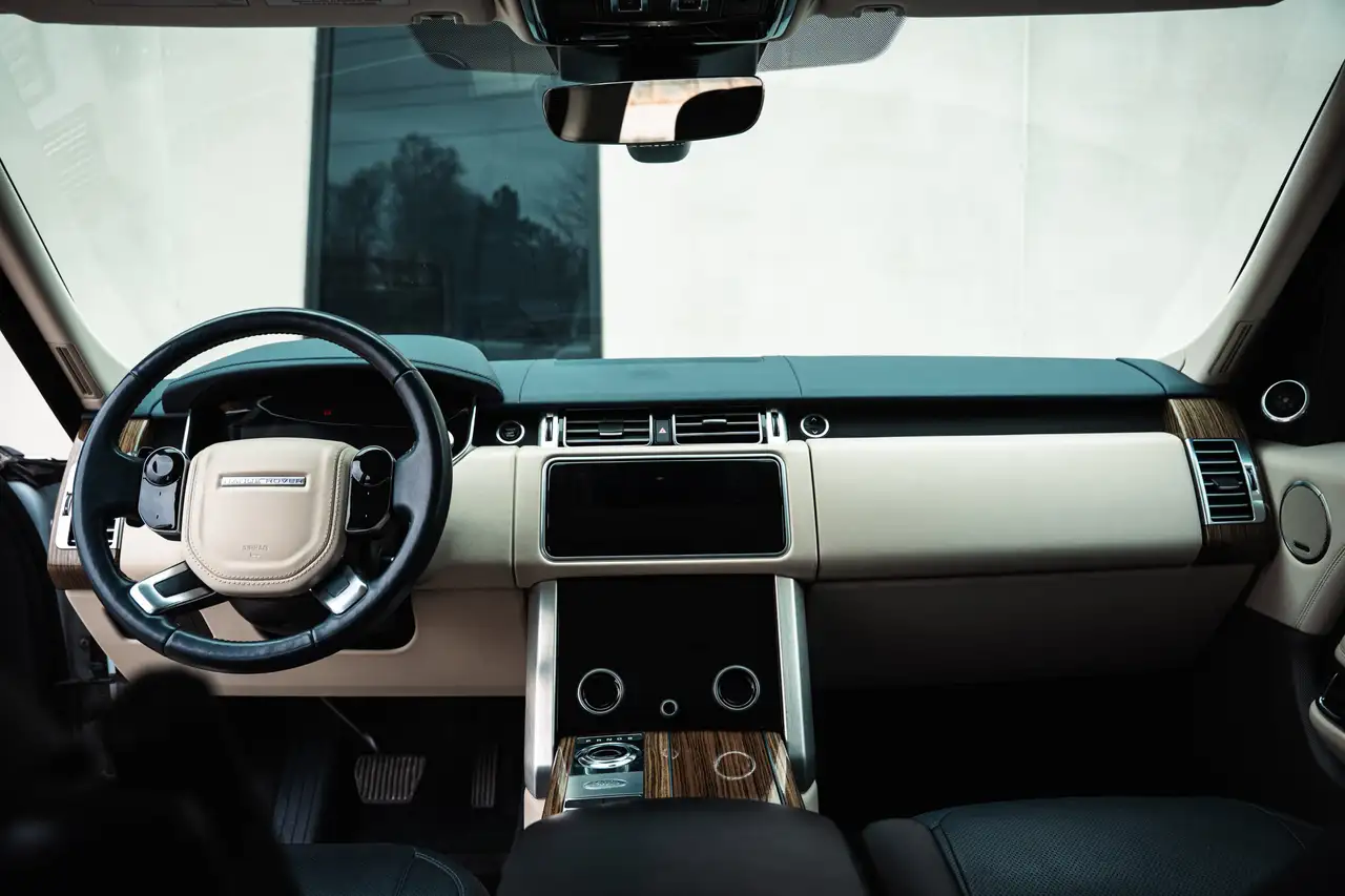 Land Rover Range Rover photo Land Rover Range Rover