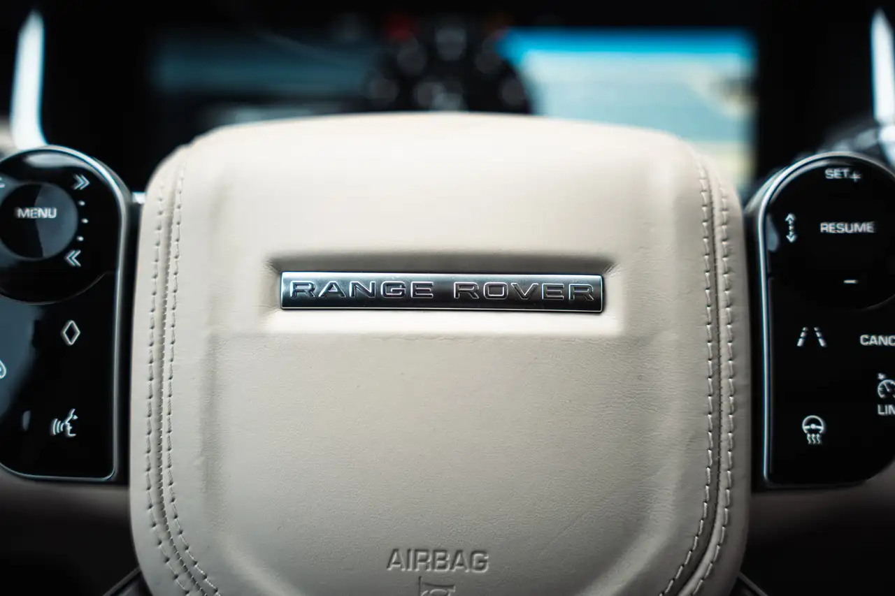 Land Rover Range Rover photo Land Rover Range Rover