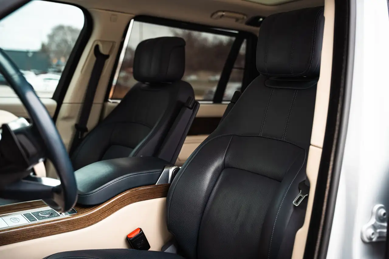 Land Rover Range Rover photo Land Rover Range Rover