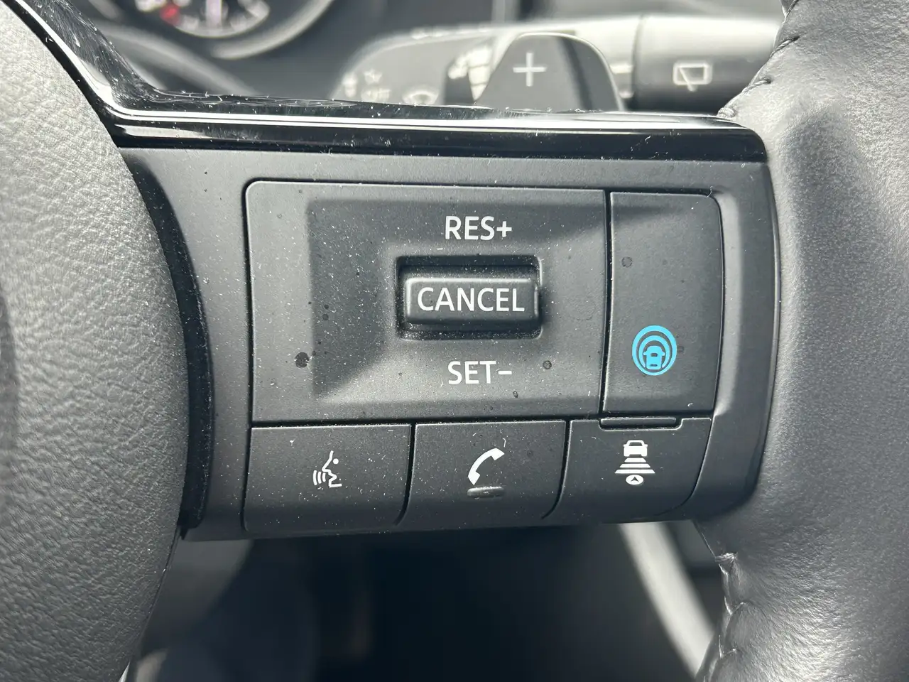Nissan Rogue photo Nissan Rogue