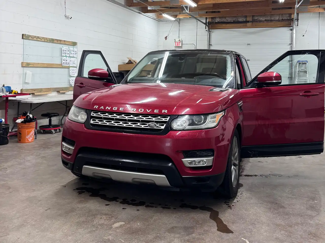 Land Rover Range Rover Sport photo Land Rover Range Rover Sport