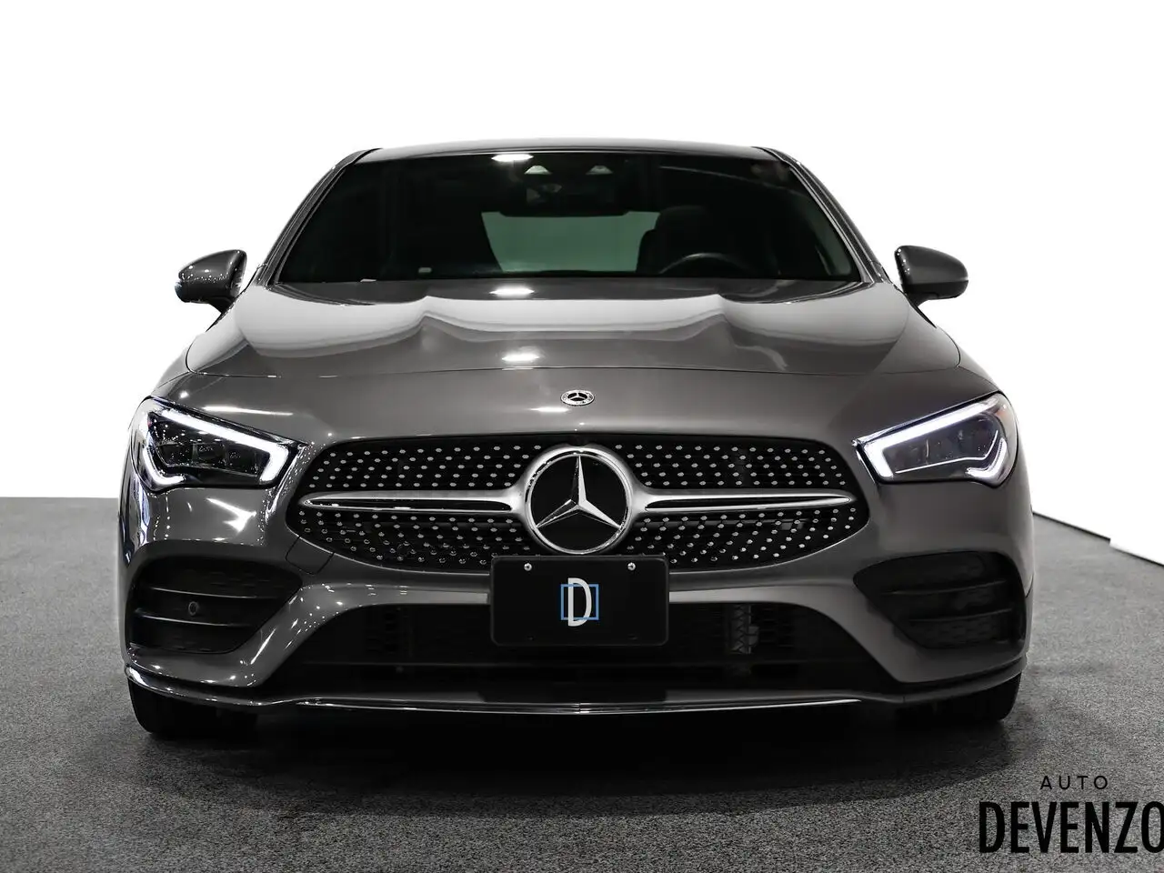 Mercedes-Benz CLA снимка Mercedes-Benz CLA