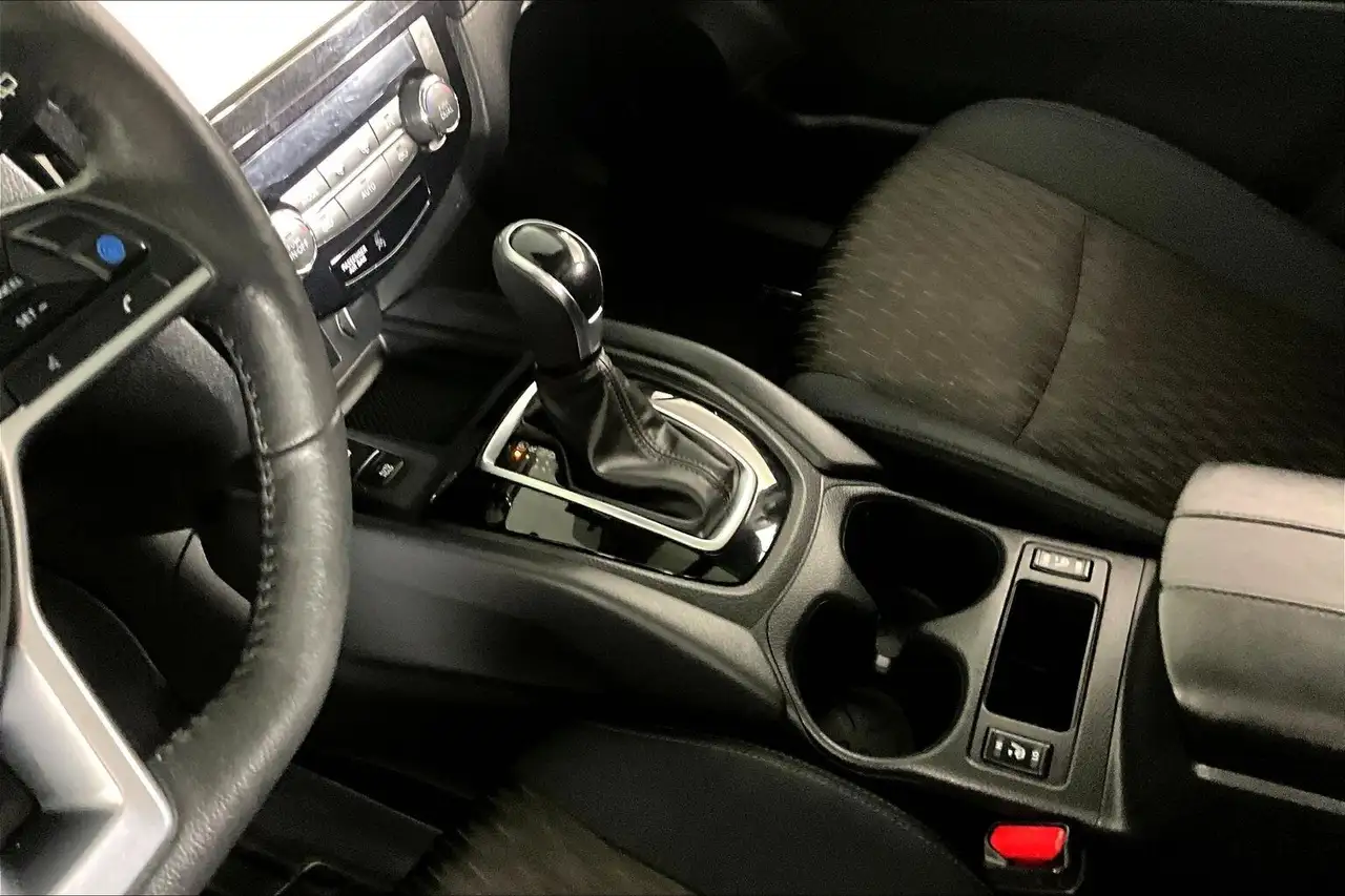 Nissan Rogue photo Nissan Rogue
